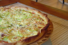 Tarte provençale aux courgettes, tomates et thon - Recette traditionnelle française