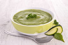 Velouté de courgettes à la vache qui rit - Recette traditionnelle française
